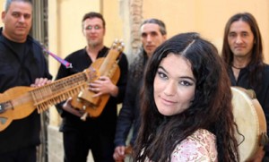 Mara Aranda, voz de judíos y musulmanes en el 25º Mercat de Música Viva de Vic